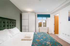 Stunning 3 Bedroom Flat, with Parking, Sleeps Six, Near Greenwich Park